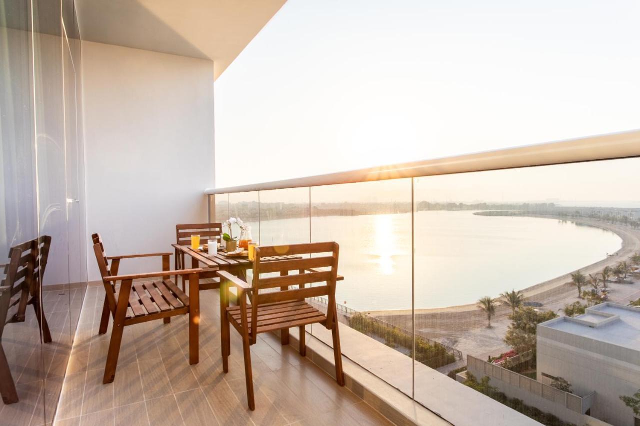 Live In The Middle Of Lagoons And Sea Рас-эль-Хайма Экстерьер фото