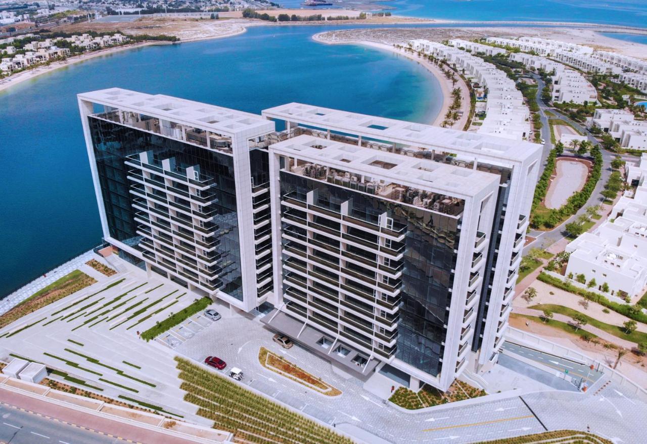 Live In The Middle Of Lagoons And Sea Рас-эль-Хайма Экстерьер фото